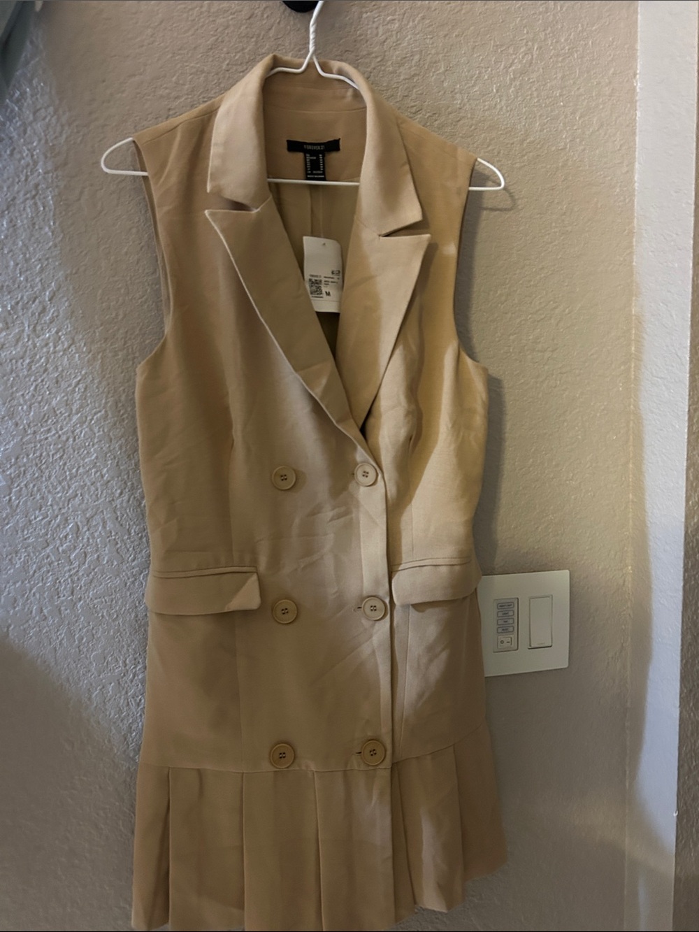 Forever 21 Sleeveless Double-Breasted Blazer Dress in Beige